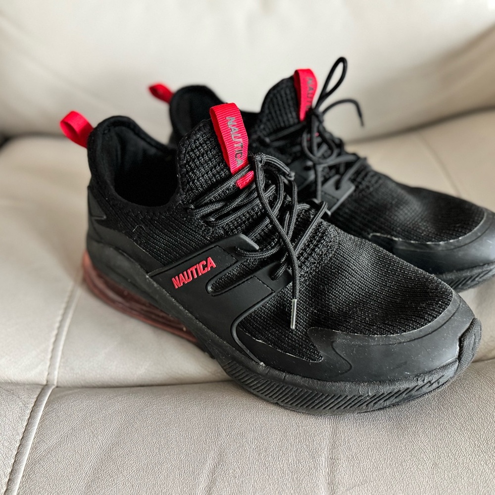 Nautica Women’s Sneaker Black, Size 10